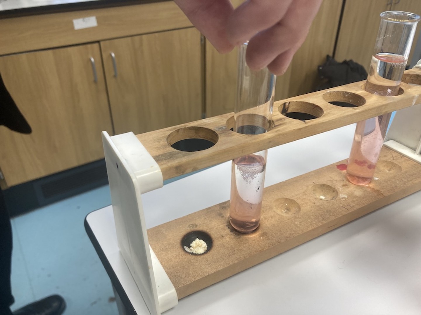 2DB0A609-8494-4620-BE1B-0DE196855577