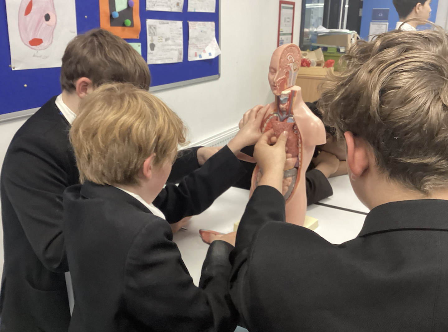 Screenshot 2025-12-16 at 13.06.07